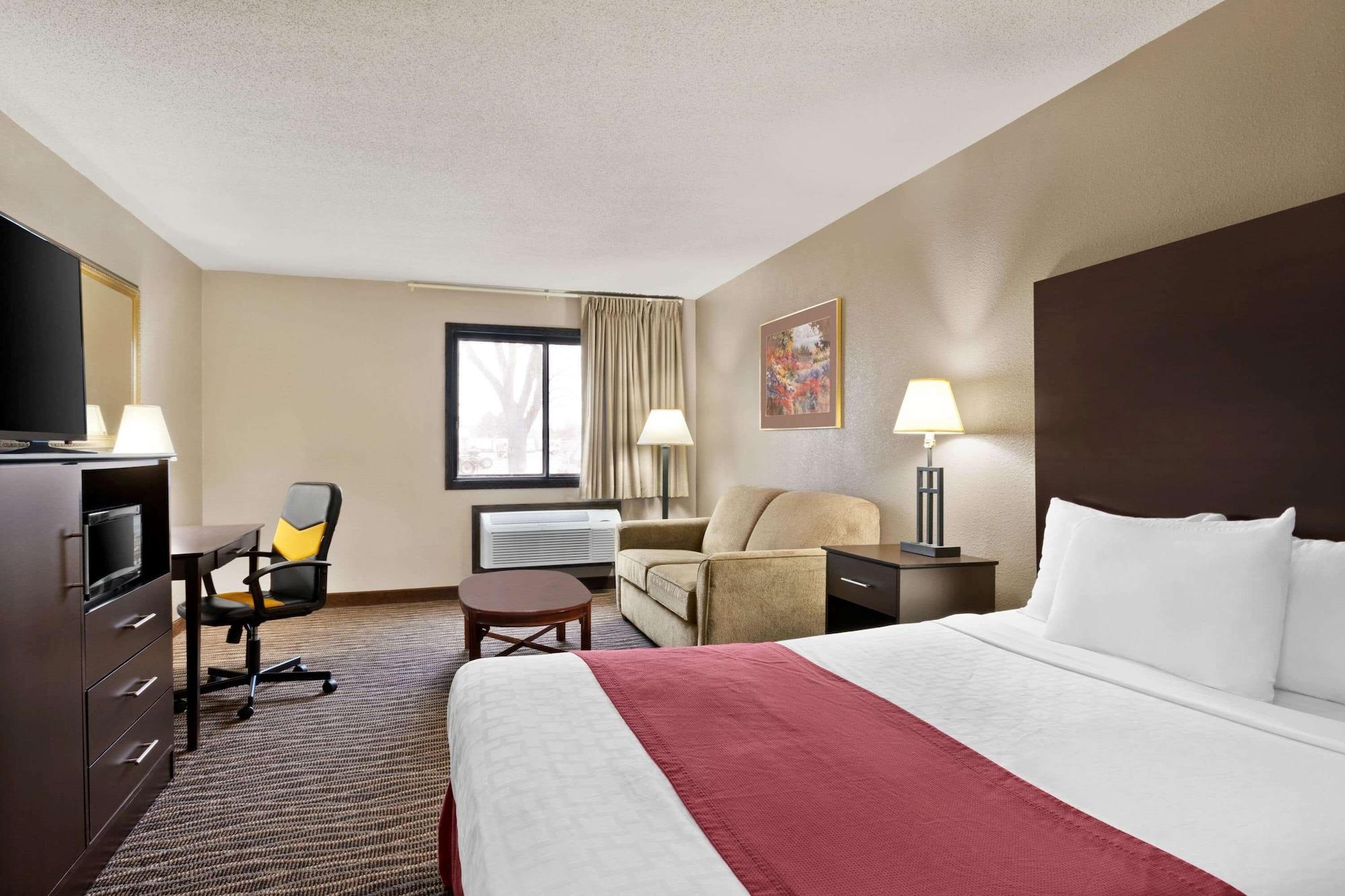 Baymont By Wyndham Sioux Falls North,I-29,Russell St, Airport Exterior photo
