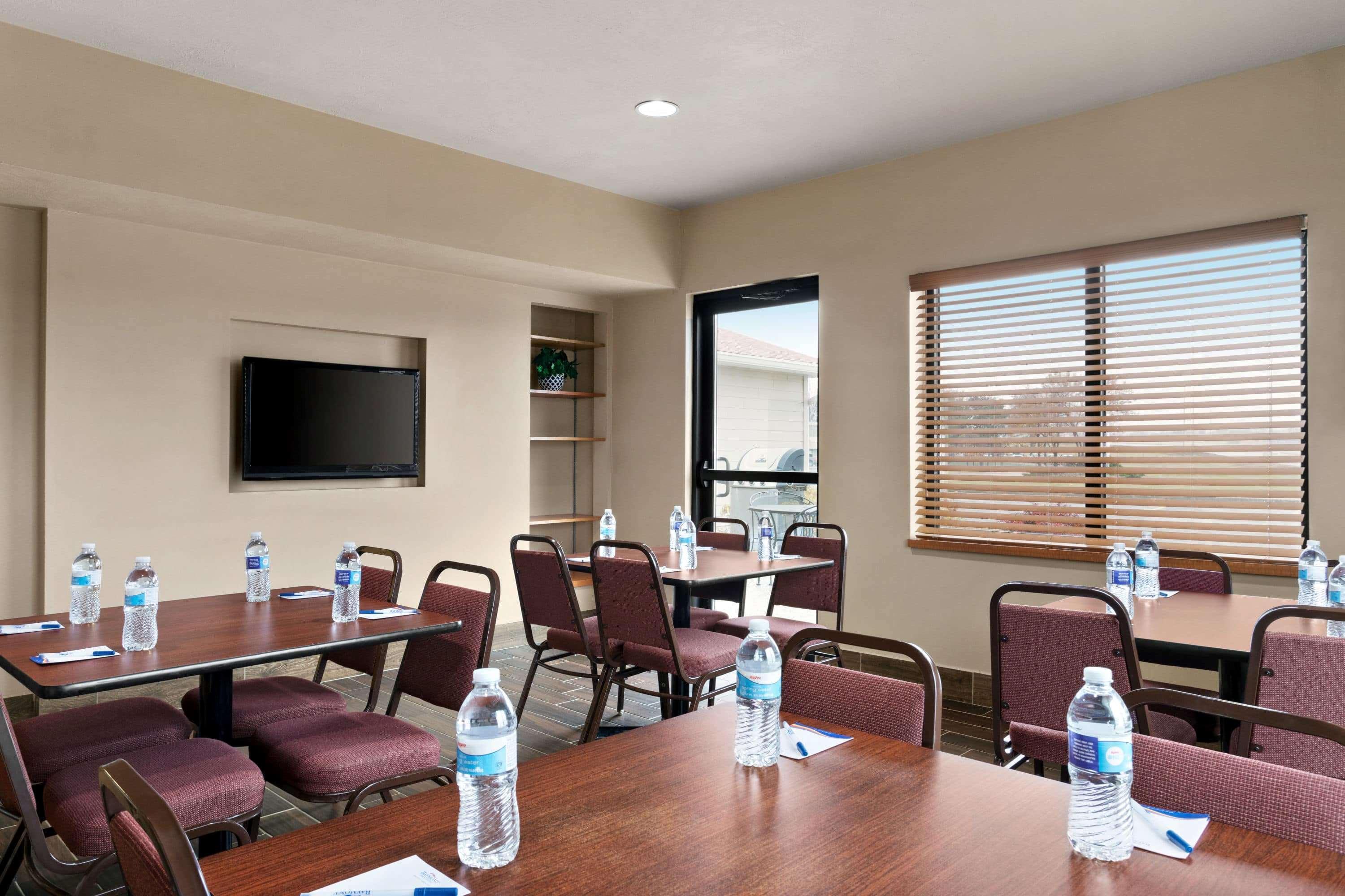 Baymont By Wyndham Sioux Falls North,I-29,Russell St, Airport Exterior photo