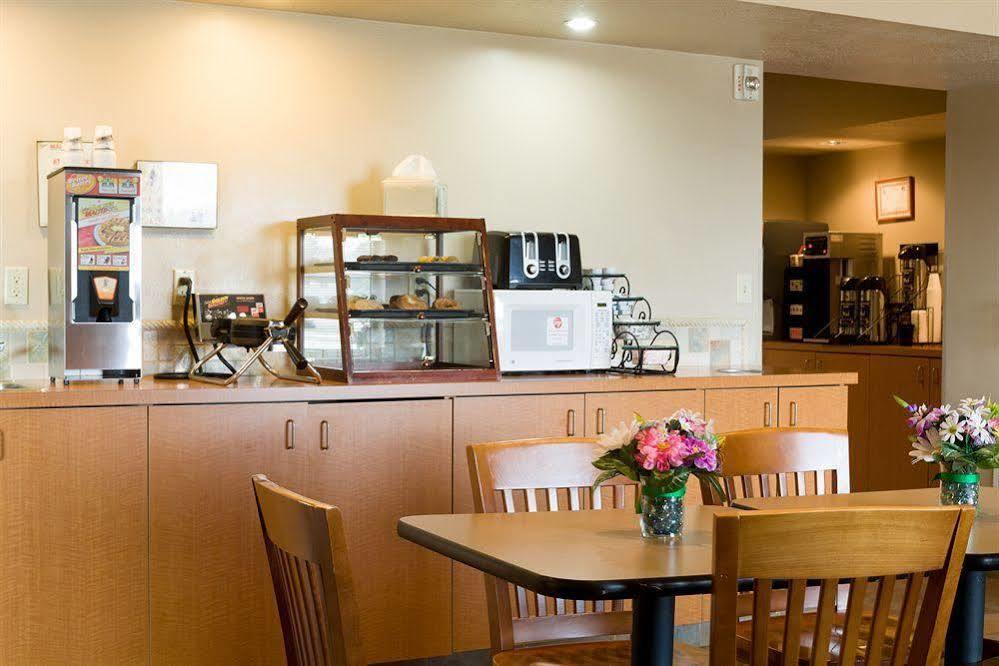 Baymont By Wyndham Sioux Falls North,I-29,Russell St, Airport Exterior photo