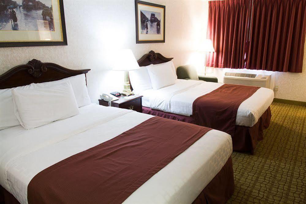 Baymont By Wyndham Sioux Falls North,I-29,Russell St, Airport Exterior photo