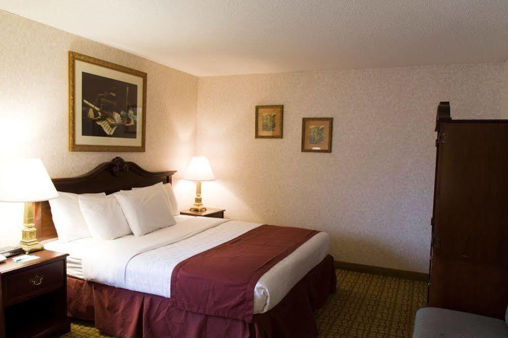 Baymont By Wyndham Sioux Falls North,I-29,Russell St, Airport Exterior photo