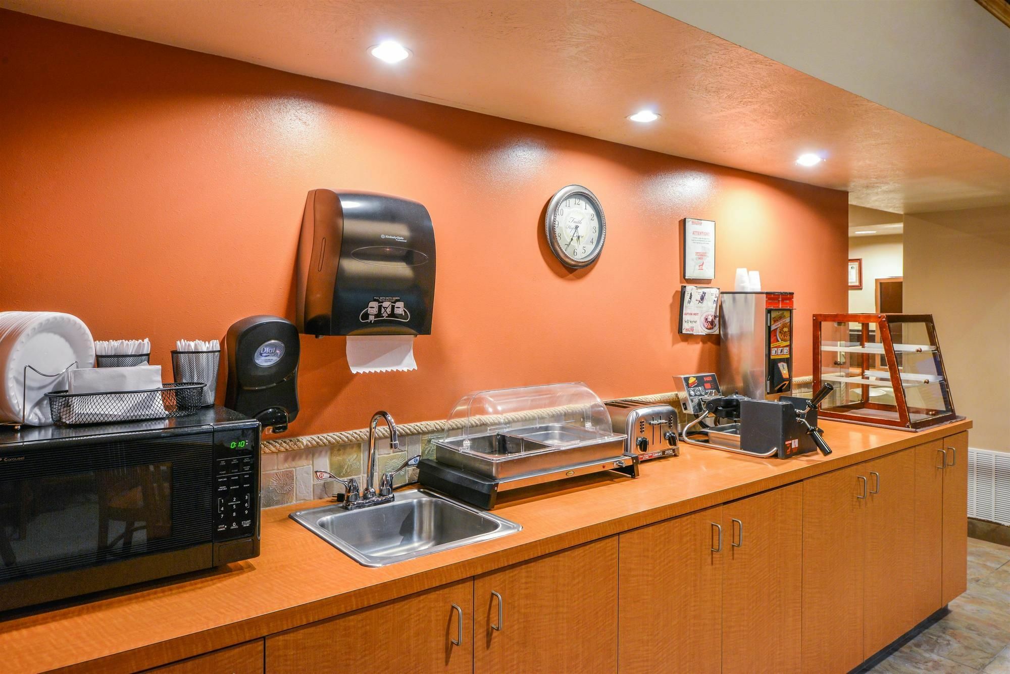 Baymont By Wyndham Sioux Falls North,I-29,Russell St, Airport Exterior photo