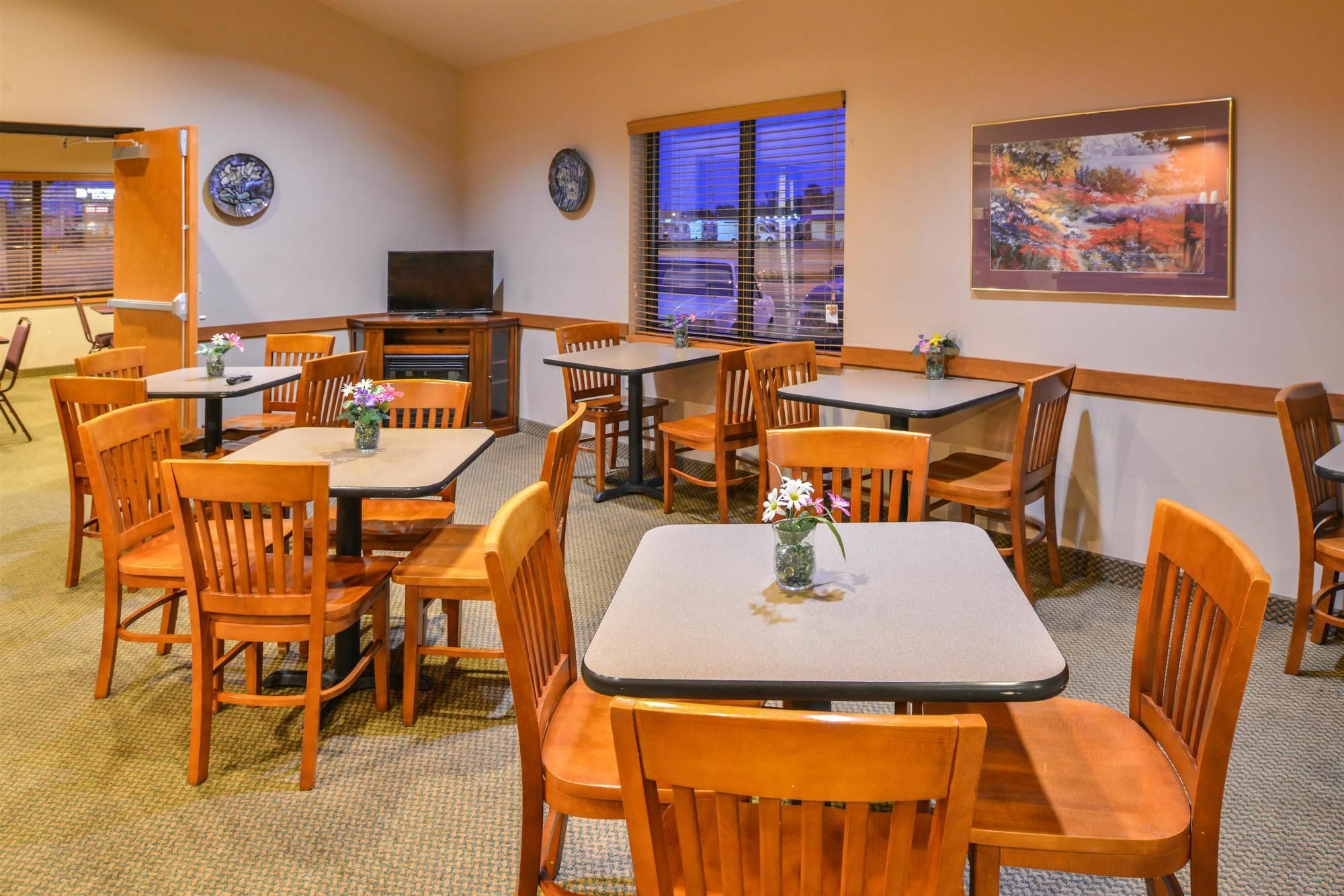 Baymont By Wyndham Sioux Falls North,I-29,Russell St, Airport Exterior photo