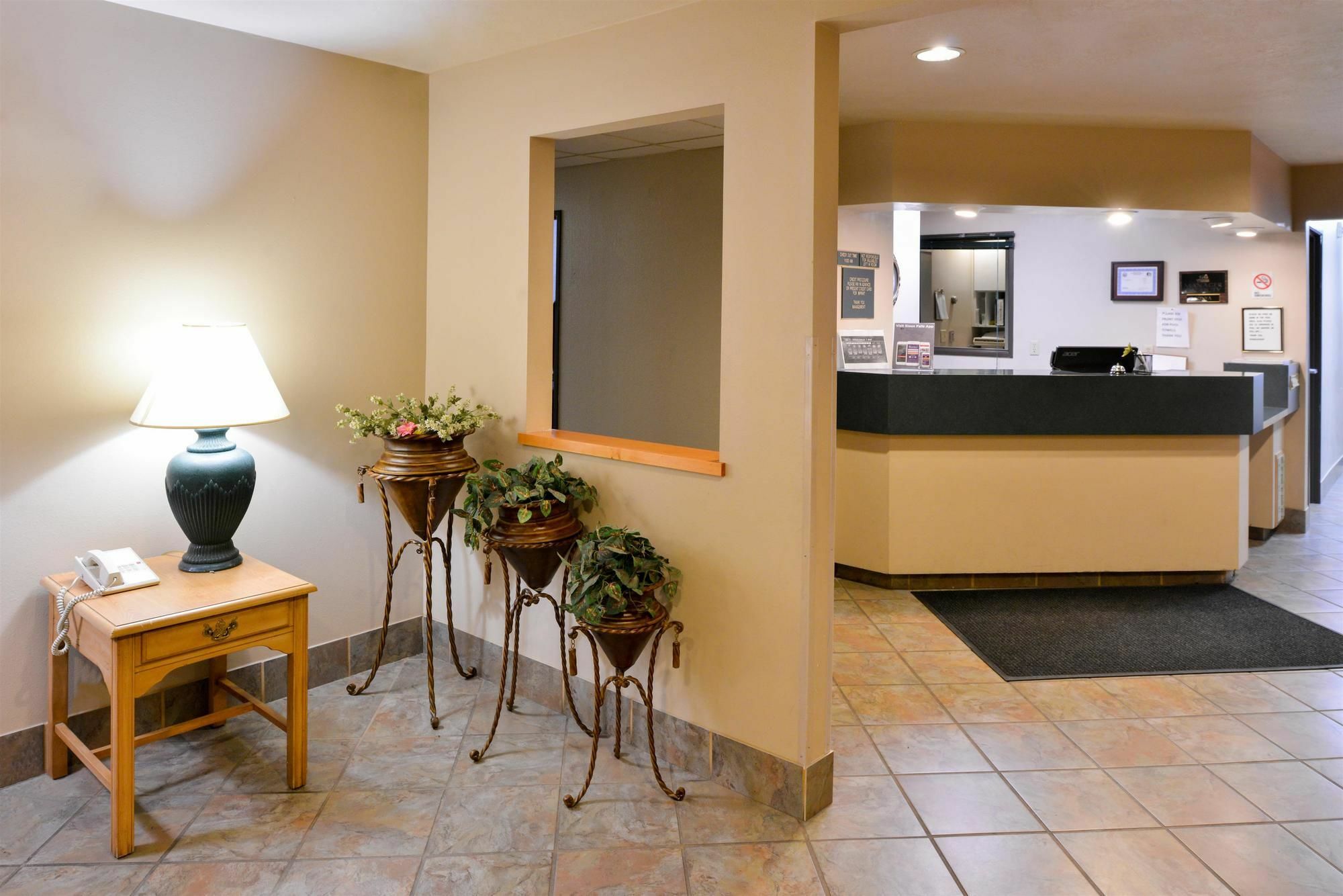 Baymont By Wyndham Sioux Falls North,I-29,Russell St, Airport Exterior photo